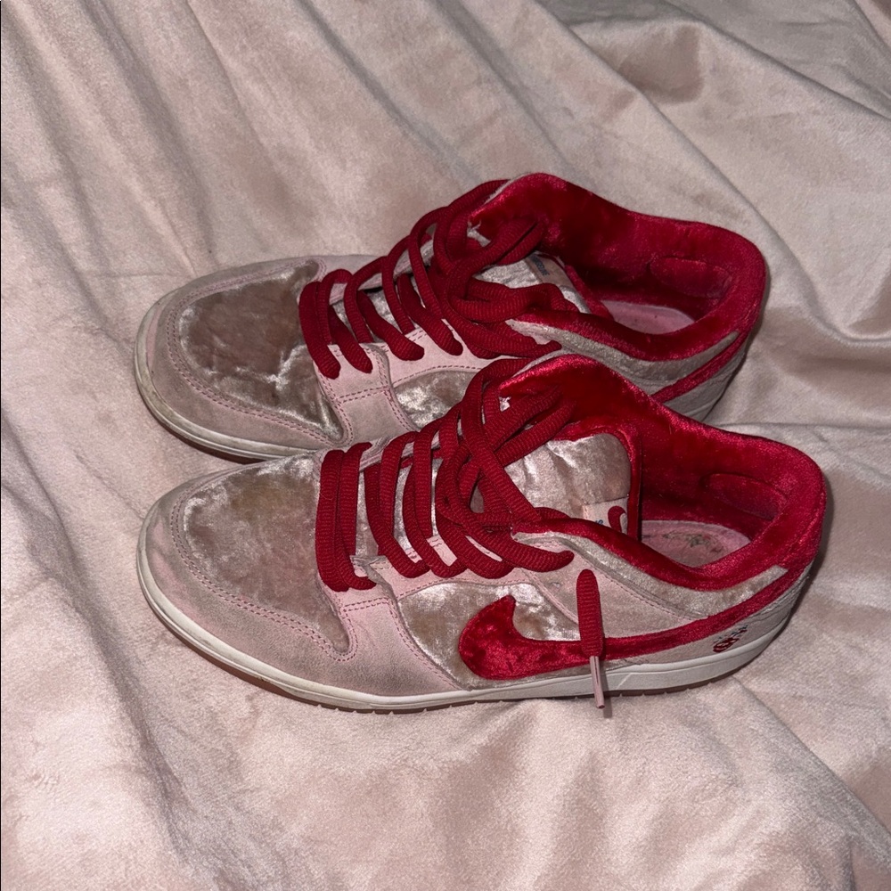 Strange Love Dunks